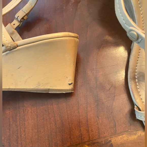 Tory Burch size 8 Miller wedge - Picture 2 of 6